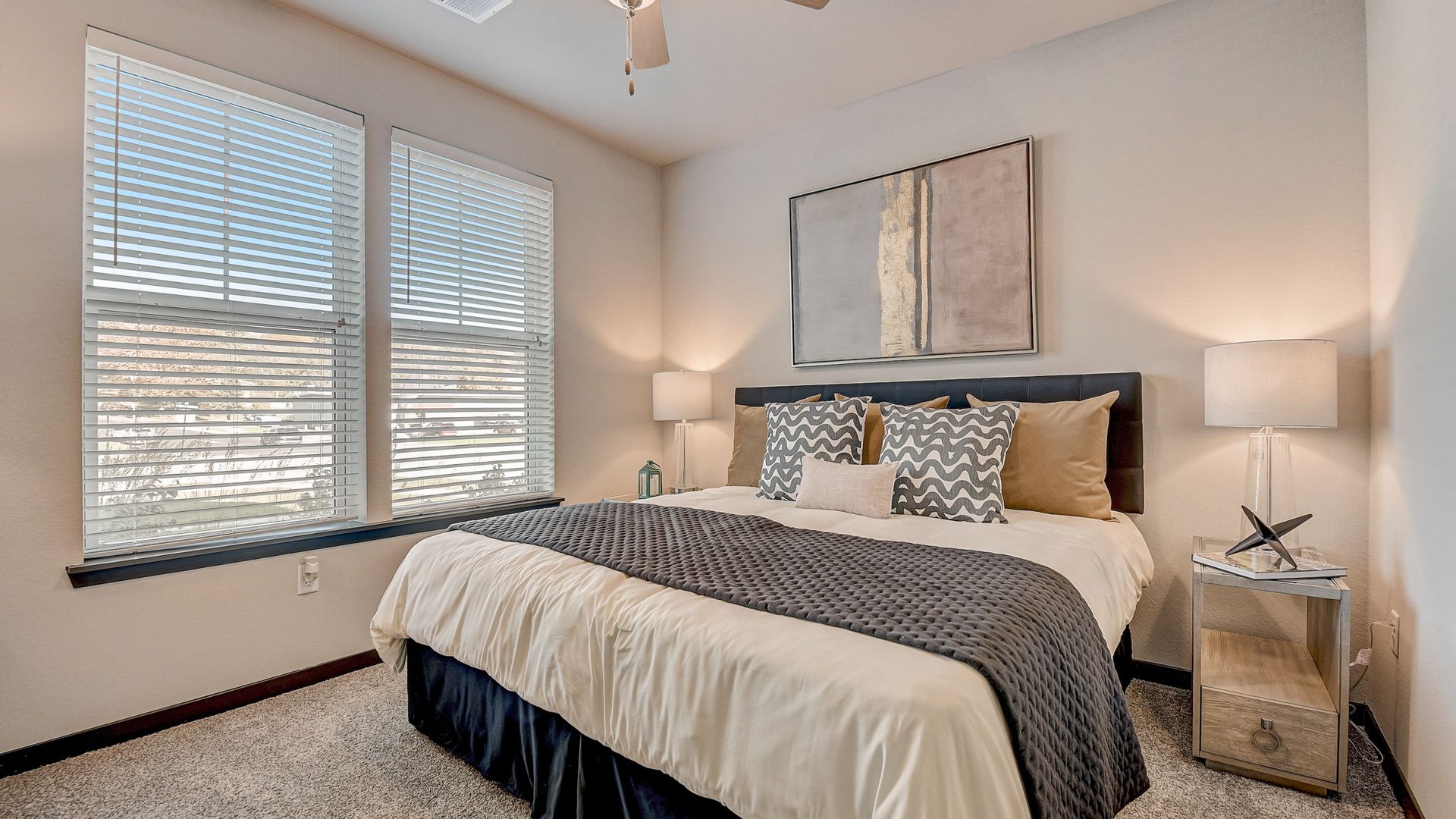 Virtual Tours & Gallery Authentix Cottage Grove Apartments